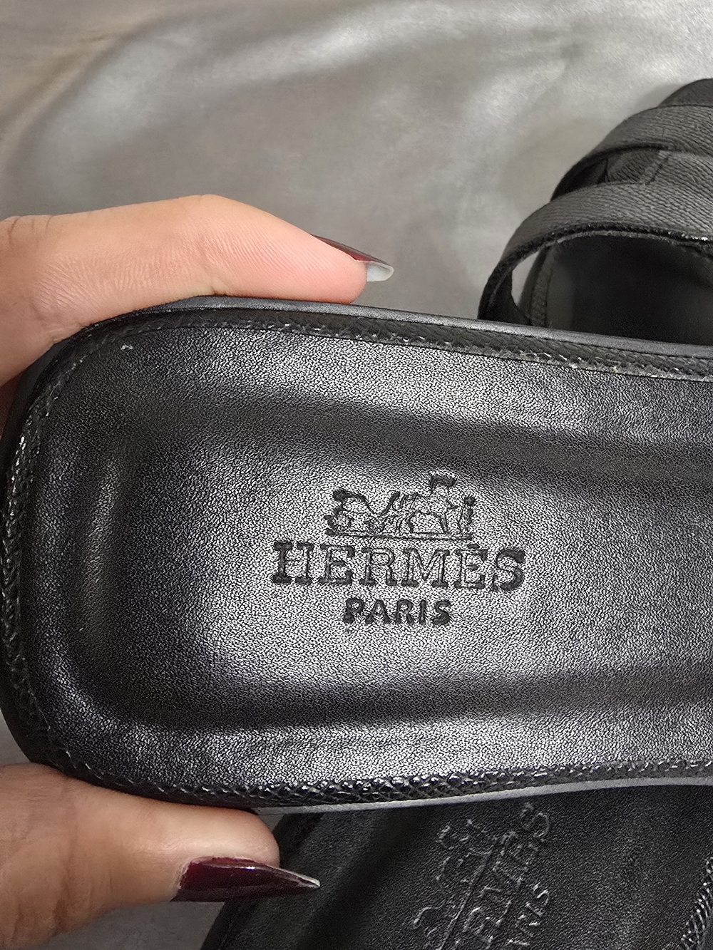 Hermes Black Leather Oran Slide Sandals Size 39 - Picture 14 of 14